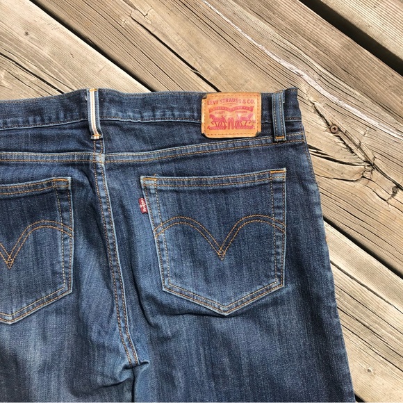 Levi’s | Boyfriend Skinny Fit - Picture 3 of 8